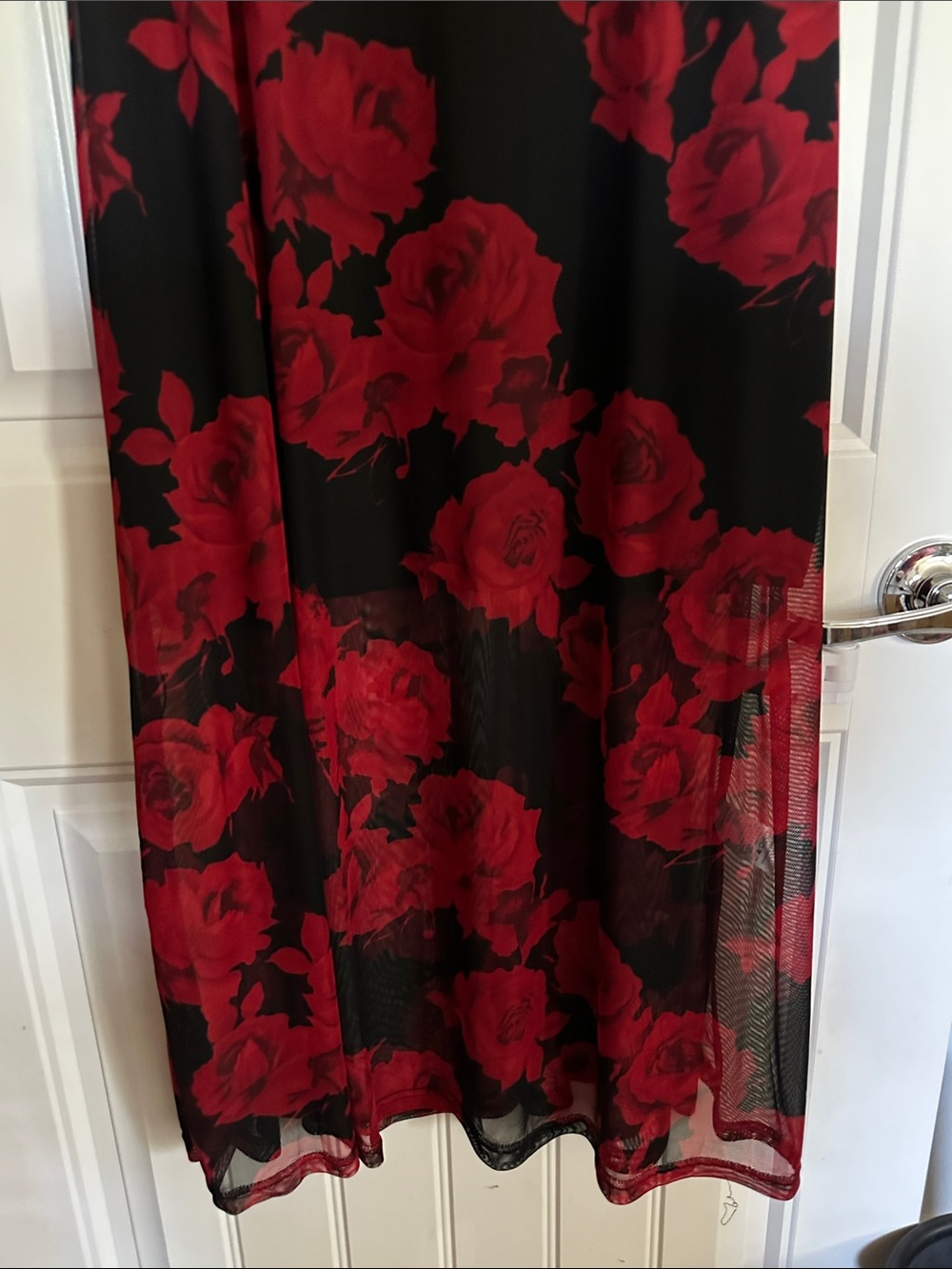 Black and Red Floral Maxi Dress with Spaghetti Straps size 1X - Picture 2 of 4
